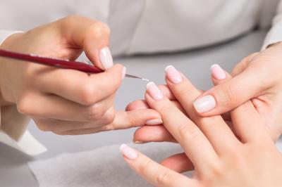 Express manicure