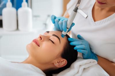 Dermaplaning