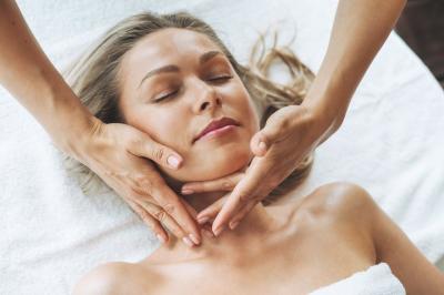 Scalp, Neck & Facial Massage Scalp, Neck & Facial Massage