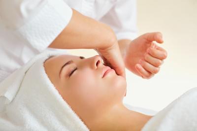 Complete G.M. Collin Facial Treatment Complete G.M. Collin Facial Treatment