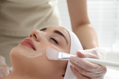 Intimate Glow Peel