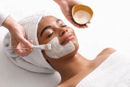 Facial Treatment at St-Laurent Tendances Beauté - St-Laurent Tendances Beauté