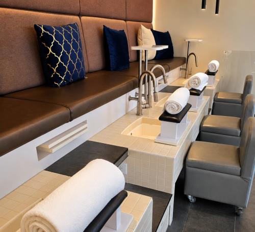 Pedicure stations at Infinima Spa - Infinima Spa Ch Ste-Foy
