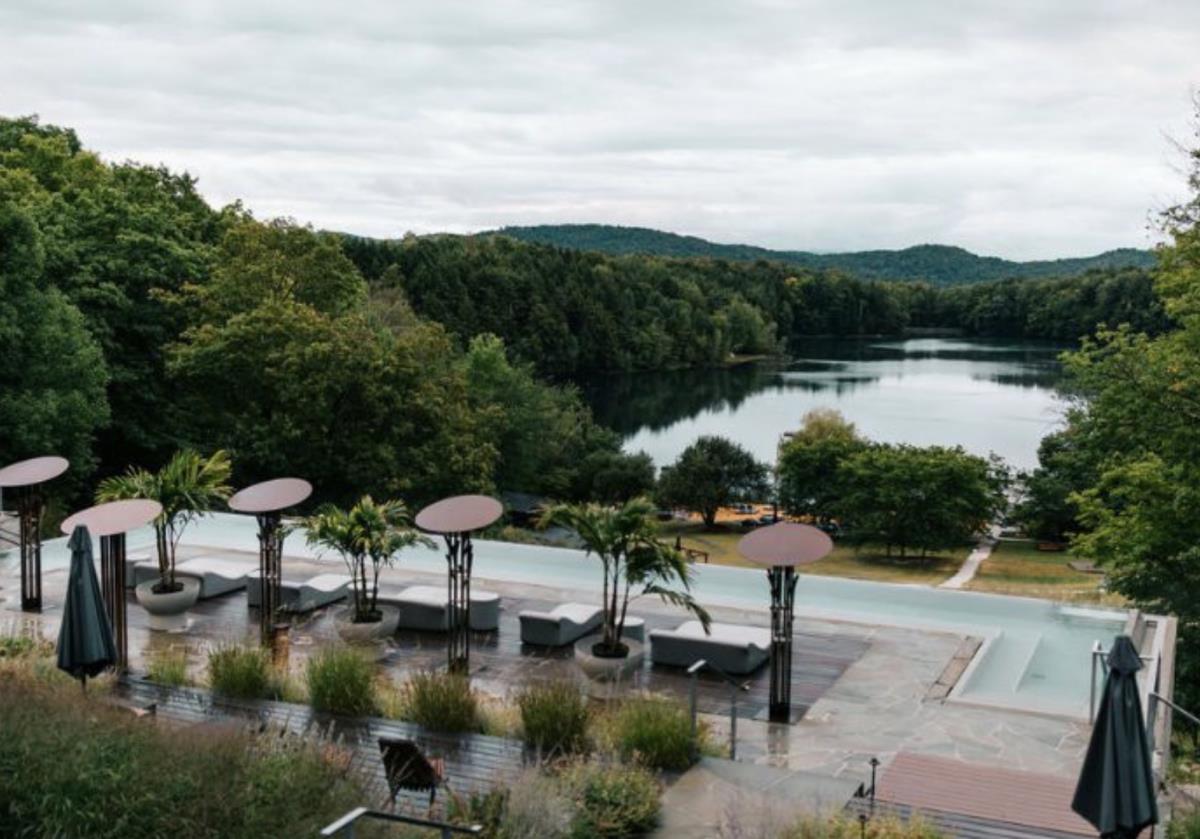 BALNEA pool terrace and Lake Gale - Balnea Spa