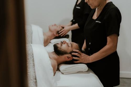 Moment Spa Le Reine Elizabeth – Facial Treatment - Moment Spa Le Reine Elizabeth