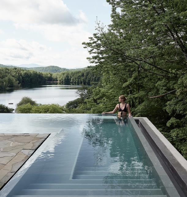 BALNEA infinity pool overlooking Lake Gale - Balnea Spa