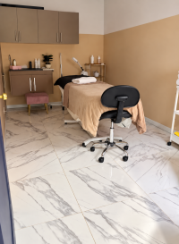 Aesthetic Treatment Room - Dinguerie Café et Esthétique