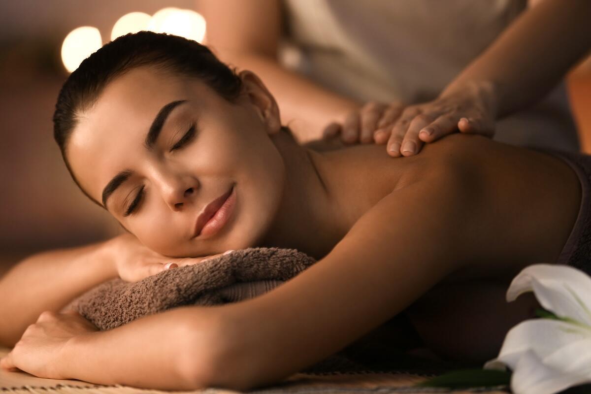 Relaxing massage treatment - ALTISPA