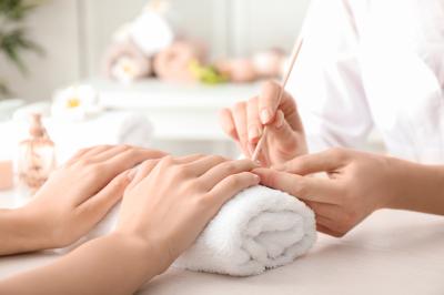Basic Facial & Manicure